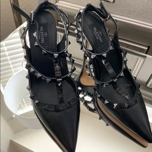 Valentino Garavani rockstud heels, size 38